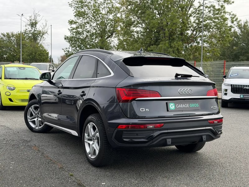 Photo de la voiture AUDI Q5 SPORTBACK 40 TDI 204 S tronic 7 Quattro Design