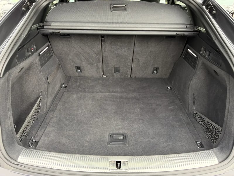Photo de la voiture AUDI Q5 SPORTBACK 40 TDI 204 S tronic 7 Quattro Design
