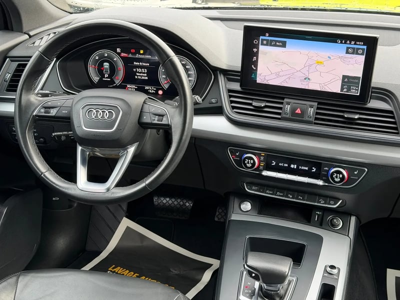 Photo de la voiture AUDI Q5 SPORTBACK 40 TDI 204 S tronic 7 Quattro Design