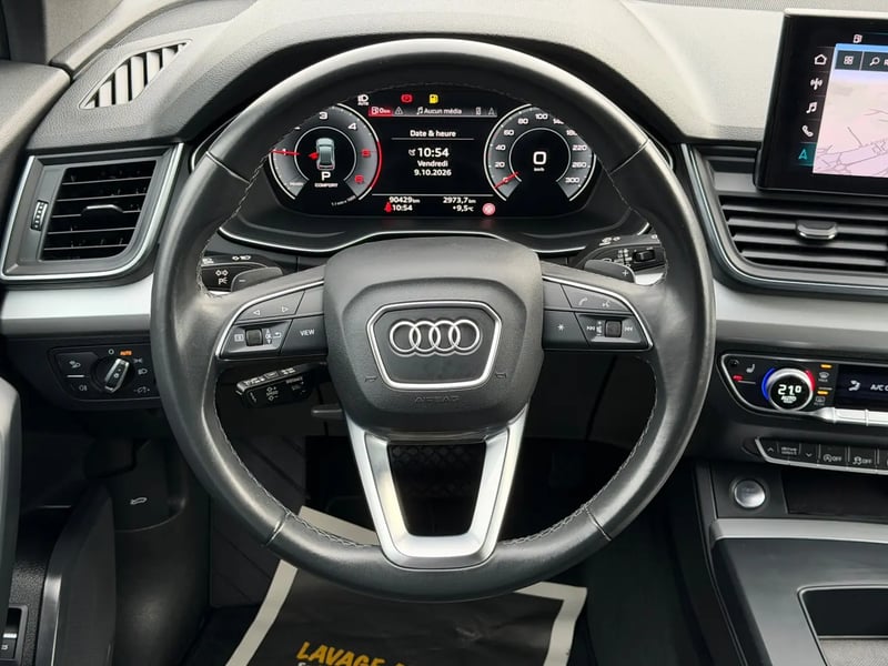 Photo de la voiture AUDI Q5 SPORTBACK 40 TDI 204 S tronic 7 Quattro Design