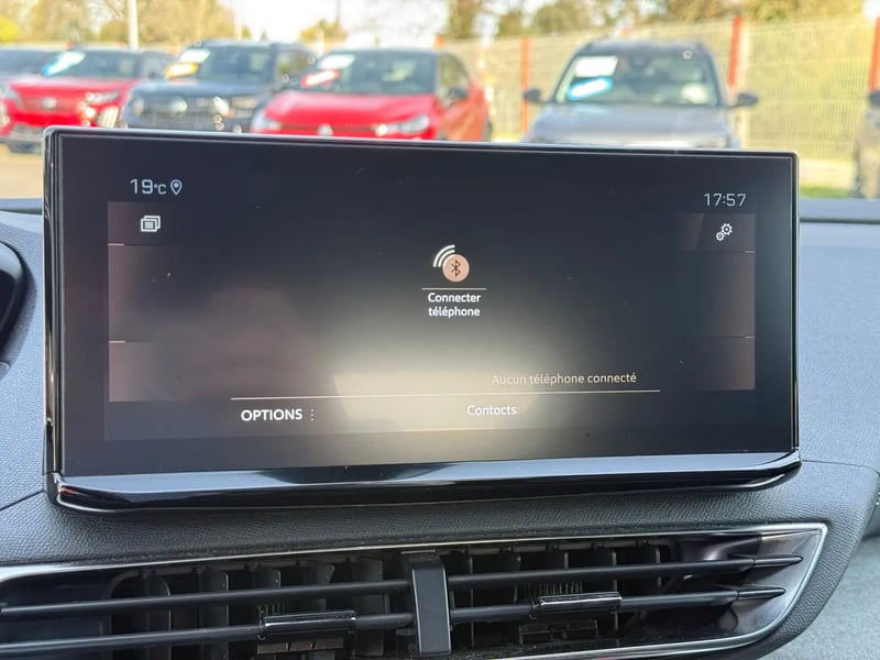 Photo de la voiture PEUGEOT 3008 PureTech 130ch S&S BVM6 GT
