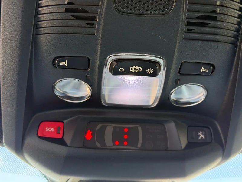 Photo de la voiture PEUGEOT 3008 PureTech 130ch S&S BVM6 GT