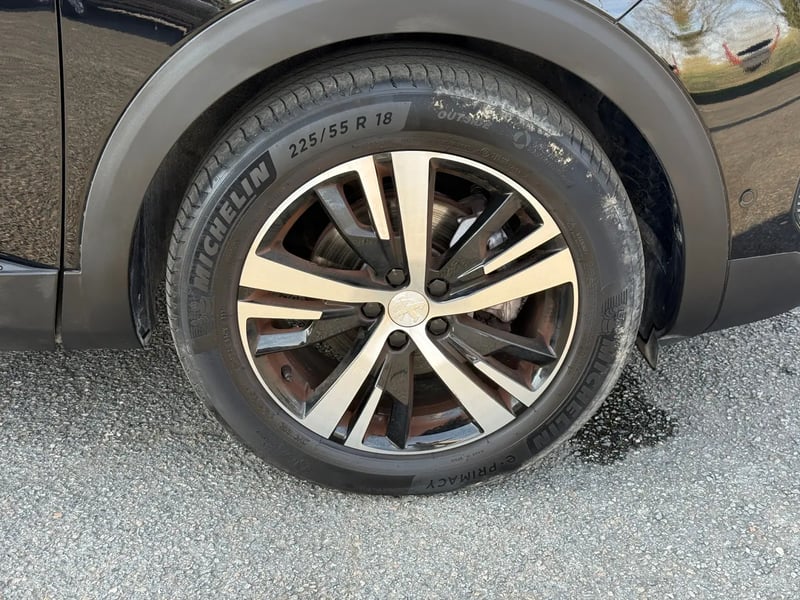 Photo de la voiture PEUGEOT 3008 PureTech 130ch S&S BVM6 GT
