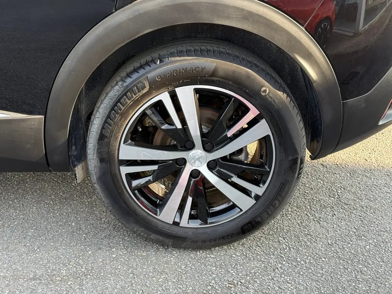 Photo de la voiture PEUGEOT 3008 PureTech 130ch S&S BVM6 GT