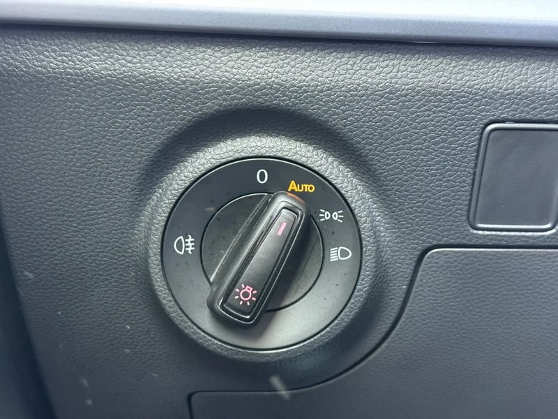 Photo de la voiture SEAT ARONA 1.0 TSI 110 ch Start/Stop BVM6 FR