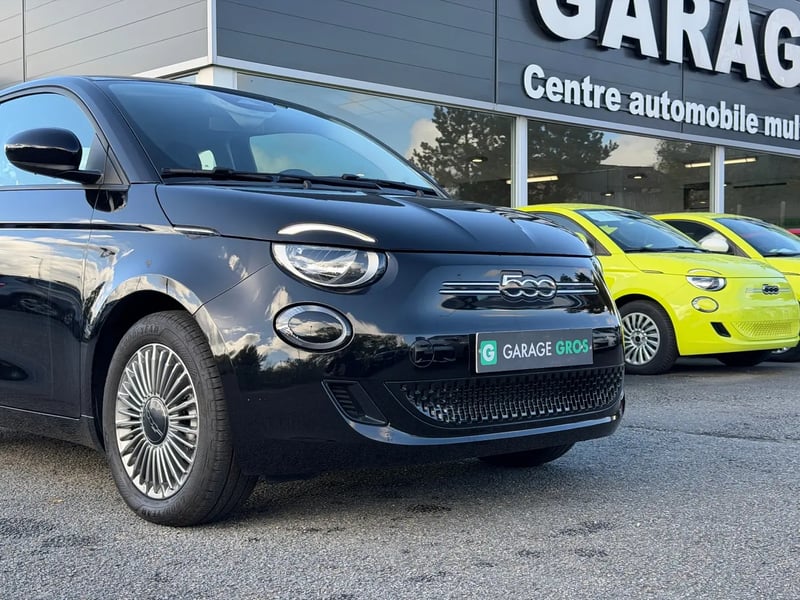 Photo de la voiture FIAT 500e BERLINE 500 e 118 ch Nouvelle 500