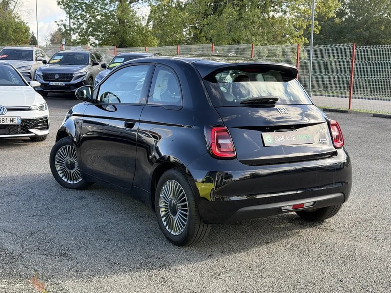 Photo de la voiture FIAT 500e BERLINE 500 e 118 ch Nouvelle 500