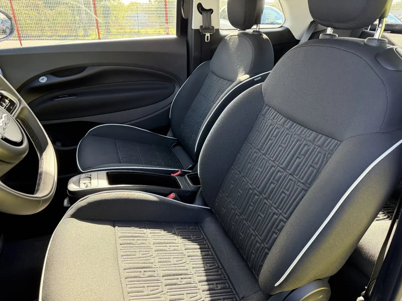Photo de la voiture FIAT 500e BERLINE 500 e 118 ch Nouvelle 500