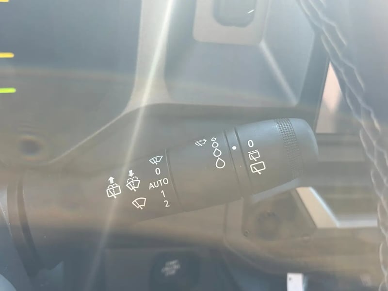 Photo de la voiture DACIA BIGSTER HYBRID 155 Journey