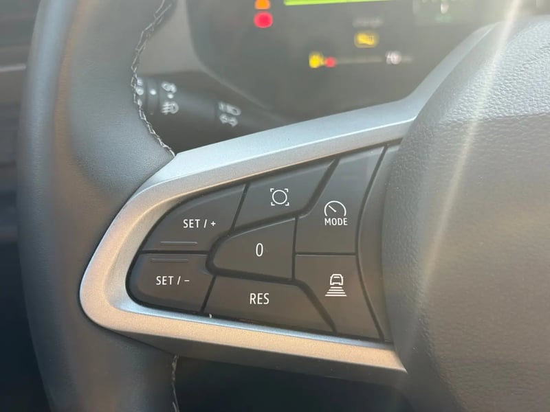 Photo de la voiture DACIA BIGSTER HYBRID 155 Journey