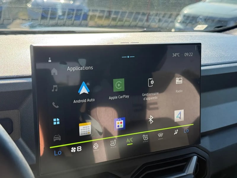 Photo de la voiture DACIA BIGSTER HYBRID 155 Journey