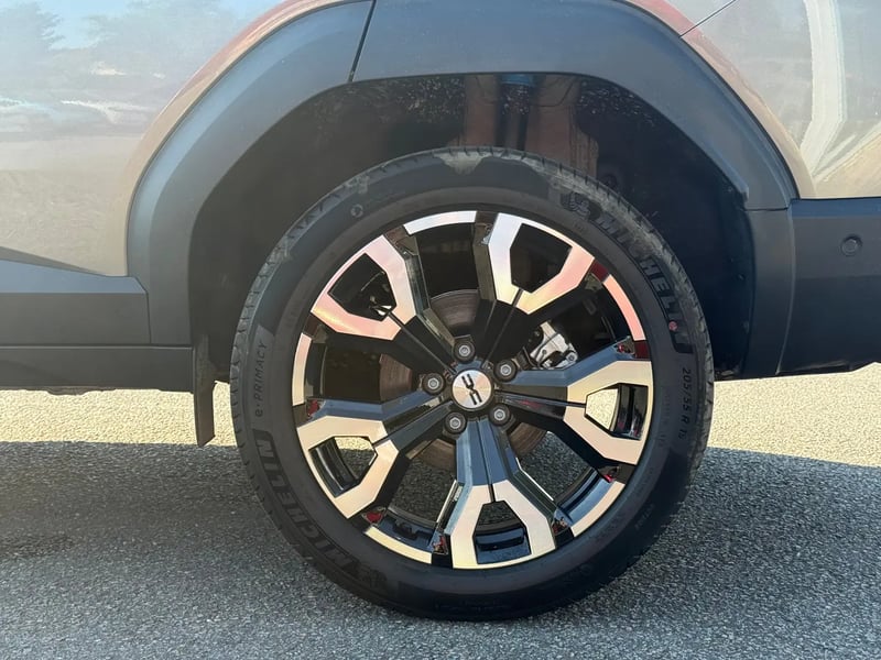 Photo de la voiture DACIA BIGSTER HYBRID 155 Journey