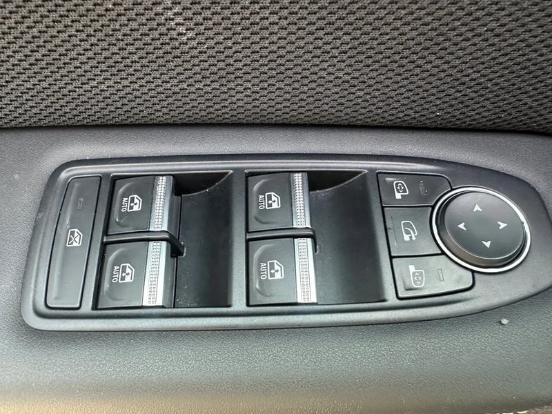 Photo de la voiture RENAULT SYMBIOZ E-Tech full hybrid 145 Iconic
