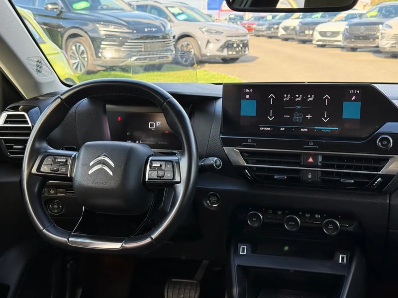 Photo de la voiture CITROEN C4 PureTech 130 S&S EAT8 Shine