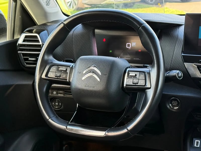 Photo de la voiture CITROEN C4 PureTech 130 S&S EAT8 Shine