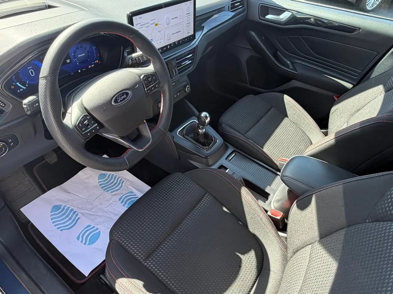 Photo de la voiture FORD FOCUS SW 1.0 EcoBoost 125 S&S mHEV ST-Line X