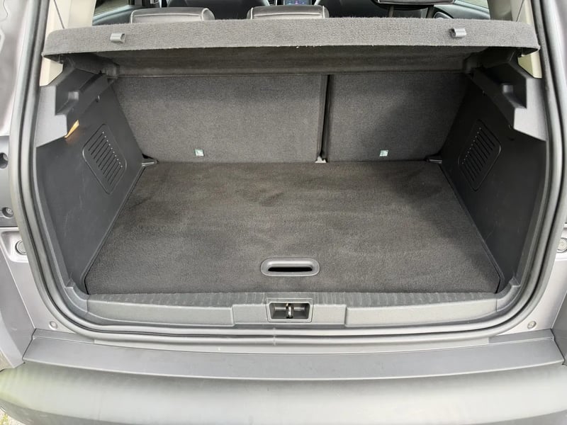 Photo de la voiture RENAULT CAPTUR dCi 90 Energy EDC Intens
