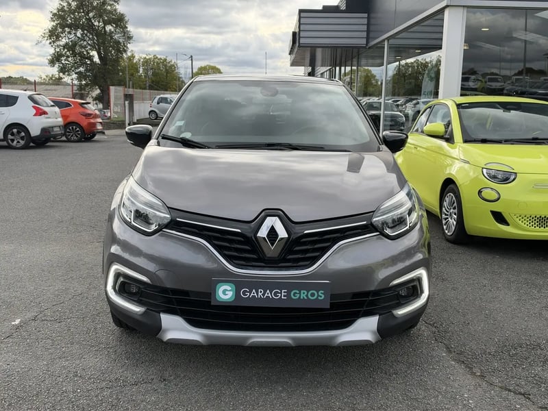 Photo de la voiture RENAULT CAPTUR dCi 90 Energy EDC Intens