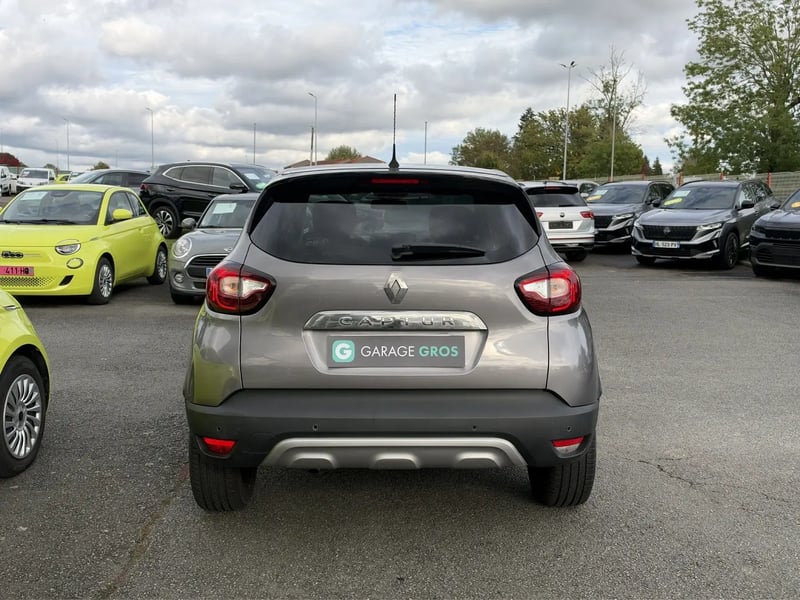 Photo de la voiture RENAULT CAPTUR dCi 90 Energy EDC Intens