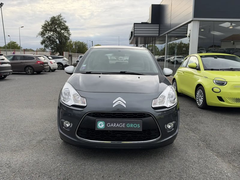 Photo de la voiture CITROEN C3 1.4i Passion Bleus