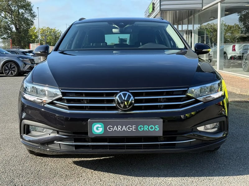 Photo de la voiture VOLKSWAGEN PASSAT SW 2.0 TDI EVO SCR 150 DSG7 Life Plus
