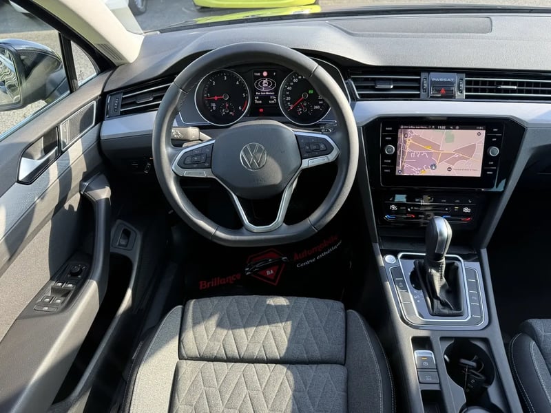Photo de la voiture VOLKSWAGEN PASSAT SW 2.0 TDI EVO SCR 150 DSG7 Life Plus