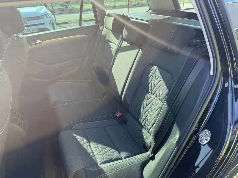 Photo de la voiture VOLKSWAGEN PASSAT SW 2.0 TDI EVO SCR 150 DSG7 Life Plus