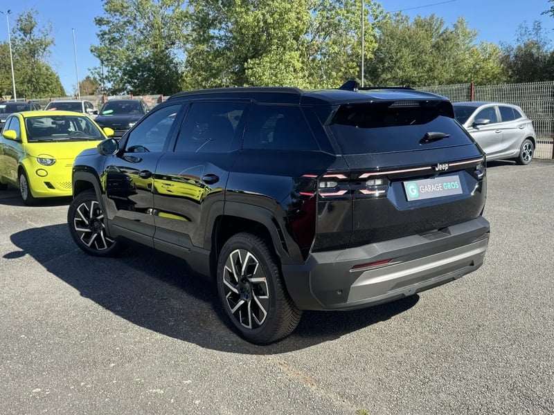 Photo de la voiture JEEP COMPASS 1.2 Turbo T3 145 ch BVR6 e-Hybrid Summit