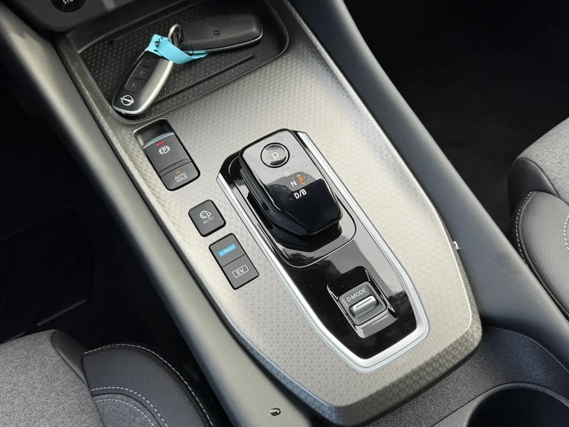 Photo de la voiture NISSAN QASHQAI Hybrid e-Power Gen3 205 ch N-Connecta