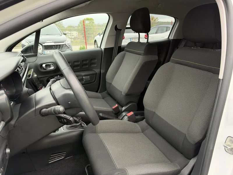 Photo de la voiture CITROEN C3 PureTech 110 ch BVM6 Max