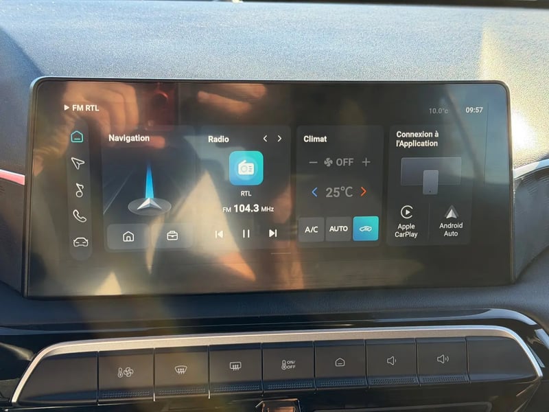 Photo de la voiture MG MG3 1.5 L Hybrid+ 195 ch Standard