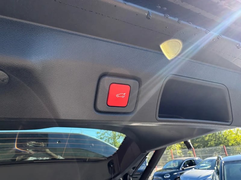 Photo de la voiture JEEP COMPASS 1.2 Turbo T3 145 ch BVR6 e-Hybrid Altitude