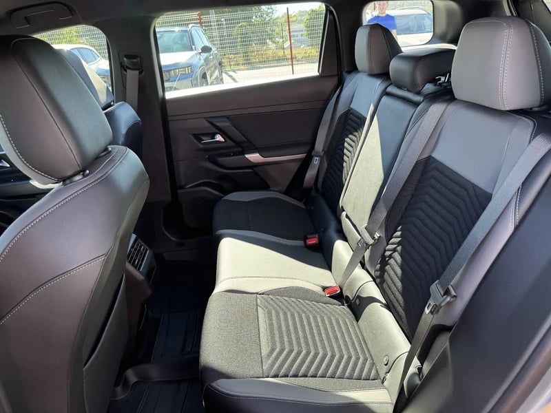 Photo de la voiture JEEP COMPASS 1.2 Turbo T3 145 ch BVR6 e-Hybrid Altitude