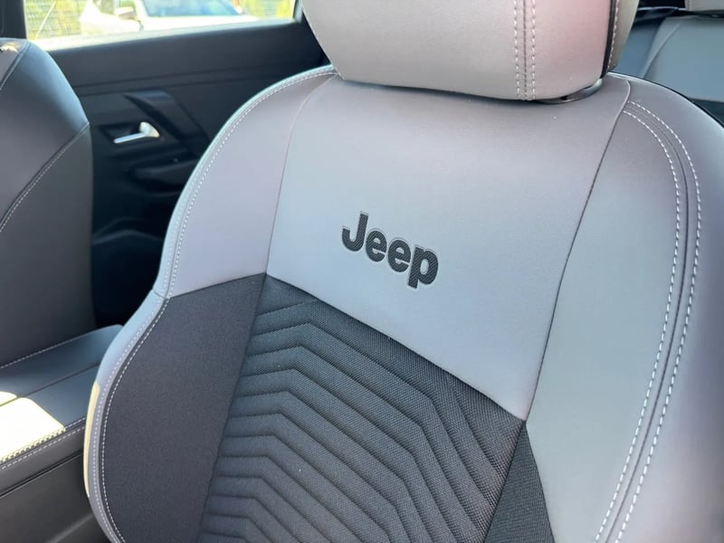 Photo de la voiture JEEP COMPASS 1.2 Turbo T3 145 ch BVR6 e-Hybrid Altitude
