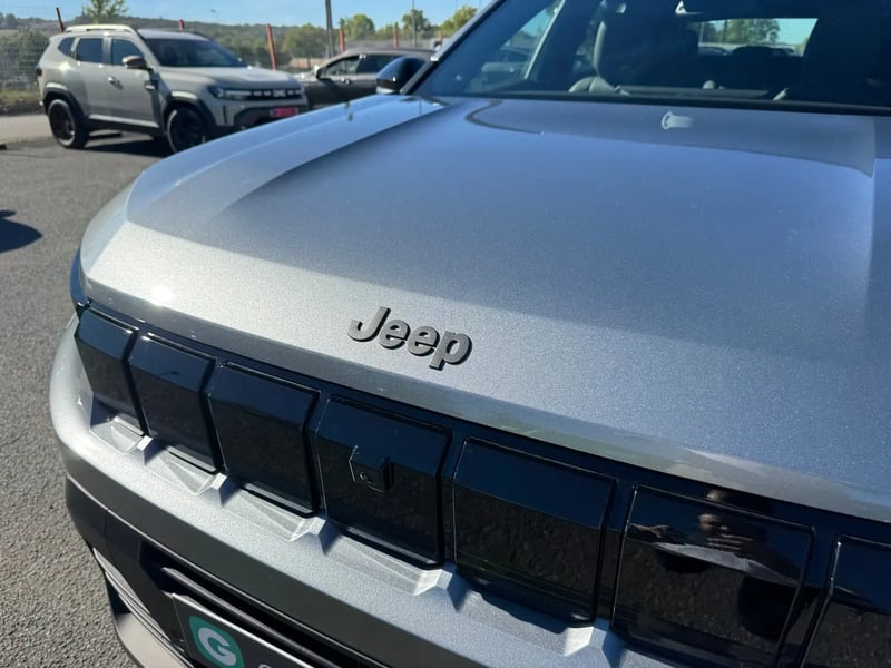 Photo de la voiture JEEP COMPASS 1.2 Turbo T3 145 ch BVR6 e-Hybrid Altitude