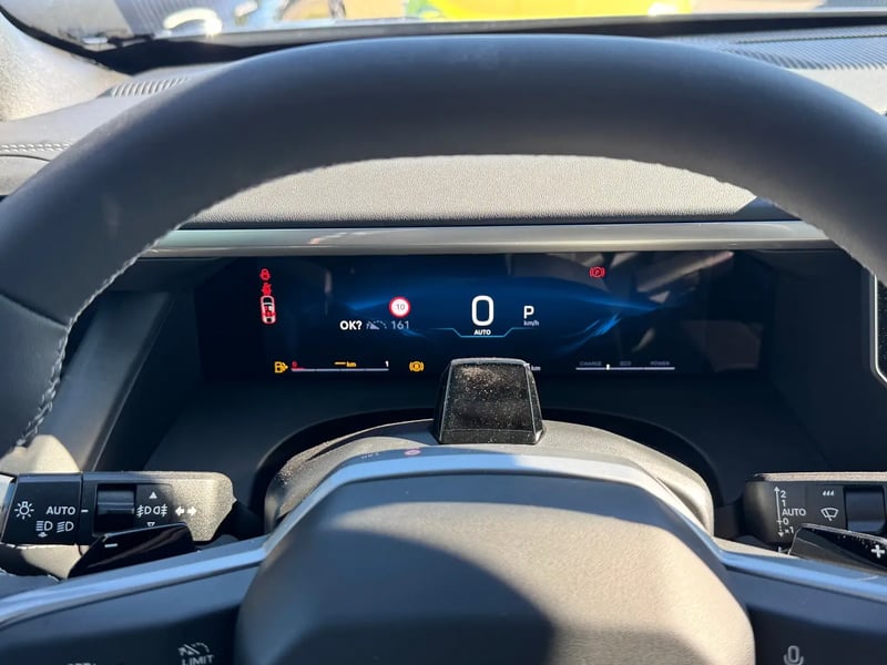 Photo de la voiture JEEP COMPASS 1.2 Turbo T3 145 ch BVR6 e-Hybrid Altitude