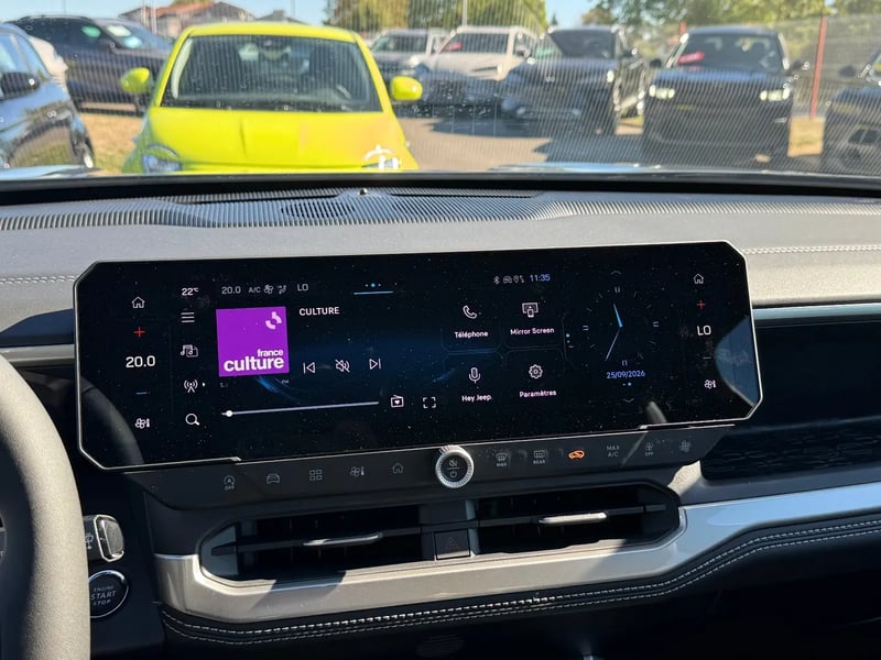 Photo de la voiture JEEP COMPASS 1.2 Turbo T3 145 ch BVR6 e-Hybrid Altitude