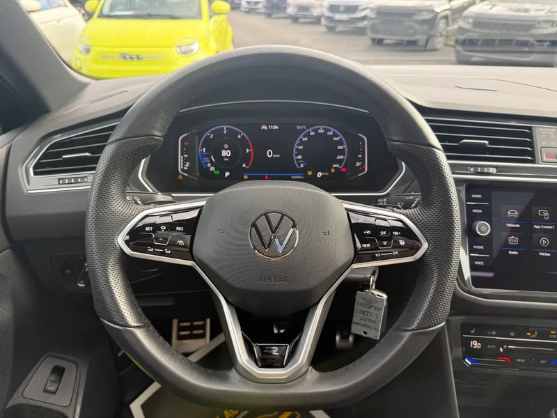 Photo de la voiture VOLKSWAGEN TIGUAN 2.0 TDI 150ch DSG7 R-Line