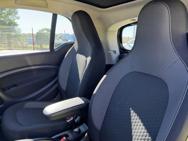 Photo de la voiture SMART FORTWO COUPE EQ 82 ch Passion