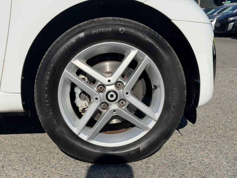 Photo de la voiture SMART FORTWO COUPE EQ 82 ch Passion