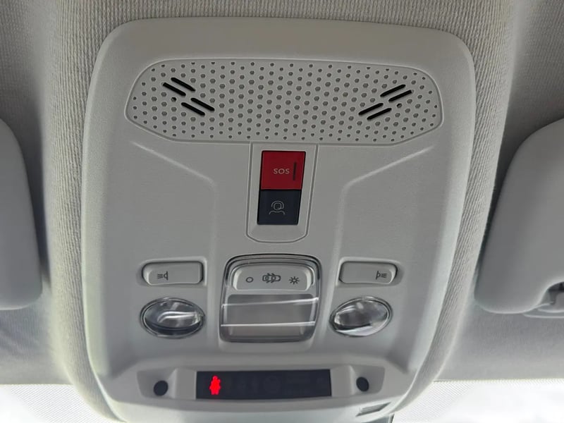 Photo de la voiture PEUGEOT 208 Hybrid 100 e-DCS6 Style