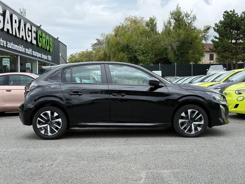 Photo de la voiture PEUGEOT 208 Hybrid 100 e-DCS6 Style