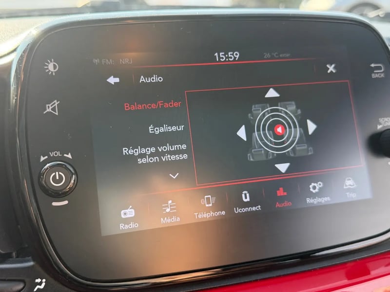 Photo de la voiture FIAT 500 SERIE 9 EURO 6D-FULL 1.0 70 ch Hybride BSG S/S (RED)