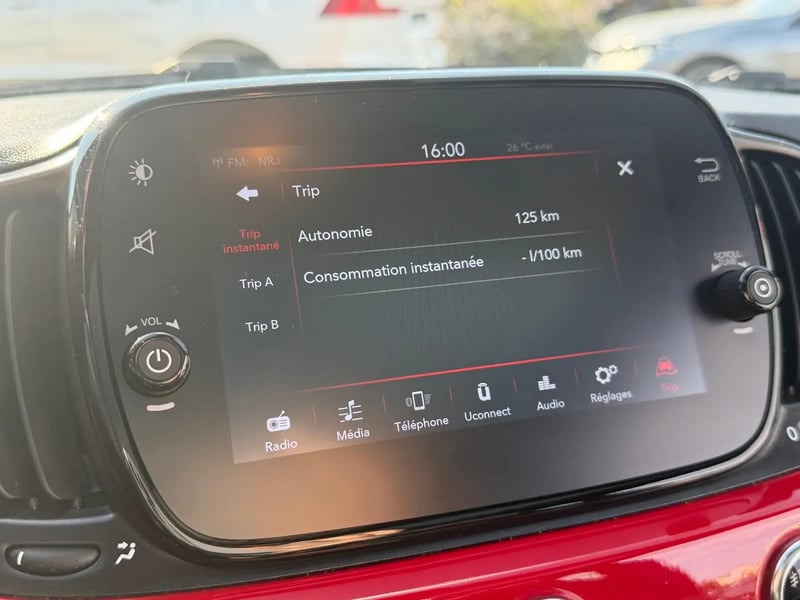 Photo de la voiture FIAT 500 SERIE 9 EURO 6D-FULL 1.0 70 ch Hybride BSG S/S (RED)