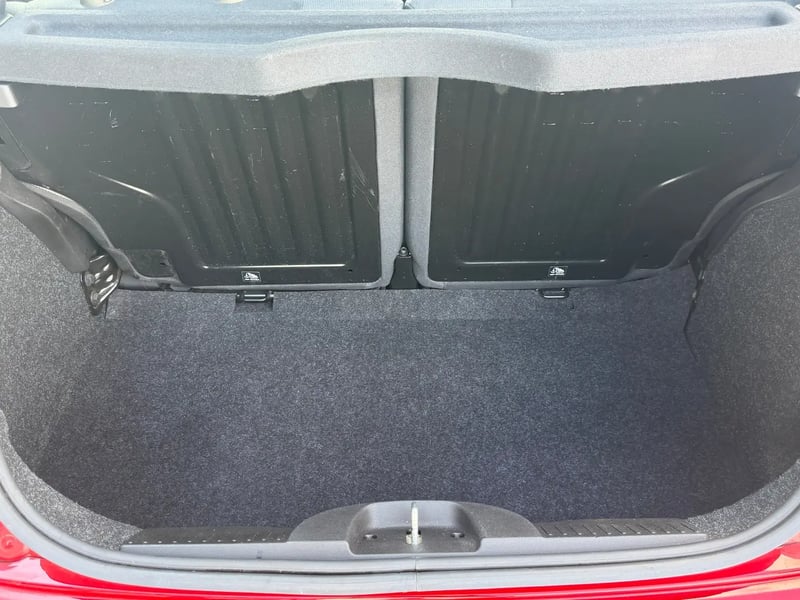 Photo de la voiture FIAT 500 SERIE 9 EURO 6D-FULL 1.0 70 ch Hybride BSG S/S (RED)
