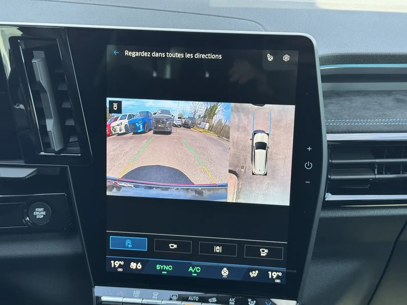 Photo de la voiture RENAULT ESPACE VI E-Tech full hybrid 200 GSR2 esprit Alpine