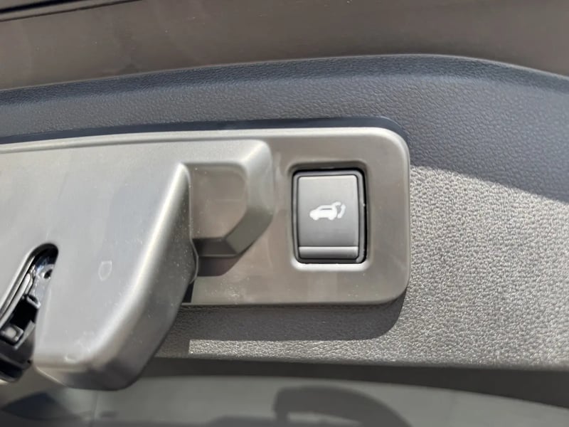 Photo de la voiture RENAULT ESPACE VI E-Tech full hybrid 200 GSR2 esprit Alpine