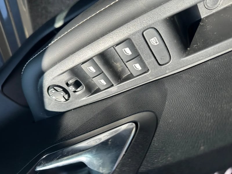 Photo de la voiture PEUGEOT 208 100 S&S BVM6 Allure
