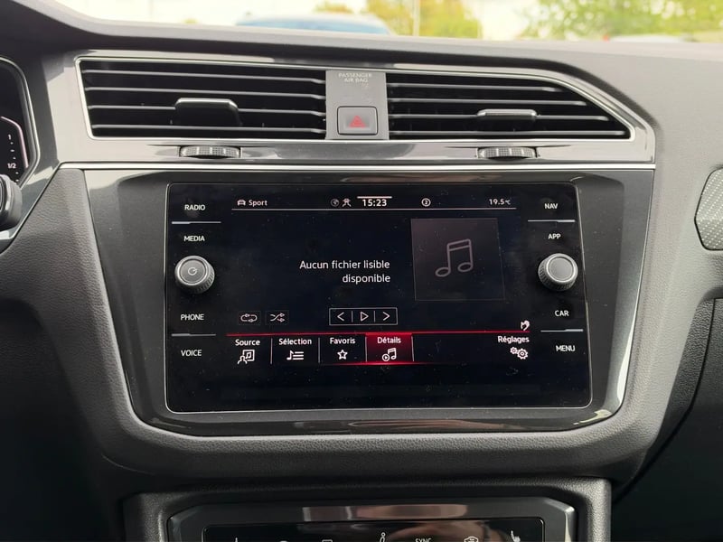 Photo de la voiture VOLKSWAGEN TIGUAN 1.5 TSI 150ch DSG7 R-Line