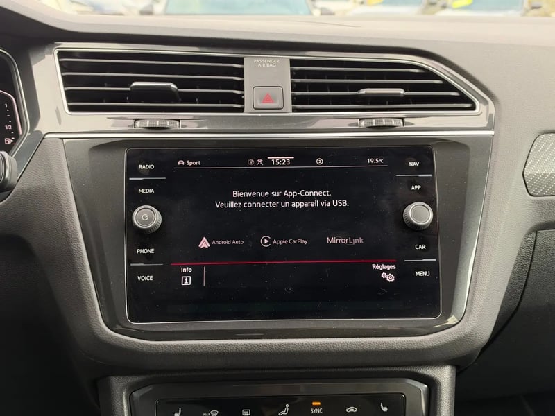 Photo de la voiture VOLKSWAGEN TIGUAN 1.5 TSI 150ch DSG7 R-Line